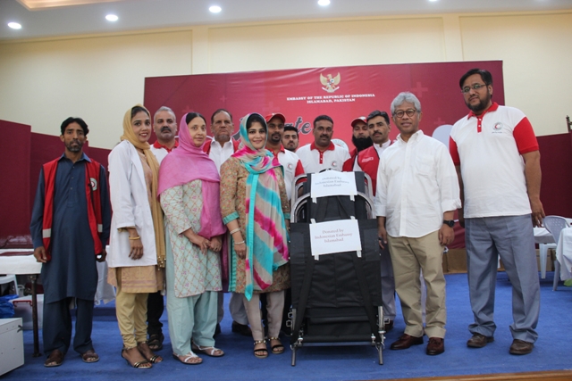 Blood Donation Camp di KBRI Islamabad:  Pendonor Adalah Pahlawan